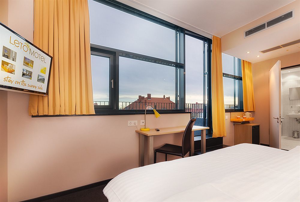 B&B Hotel Muenchen-Moosach Kültér fotó